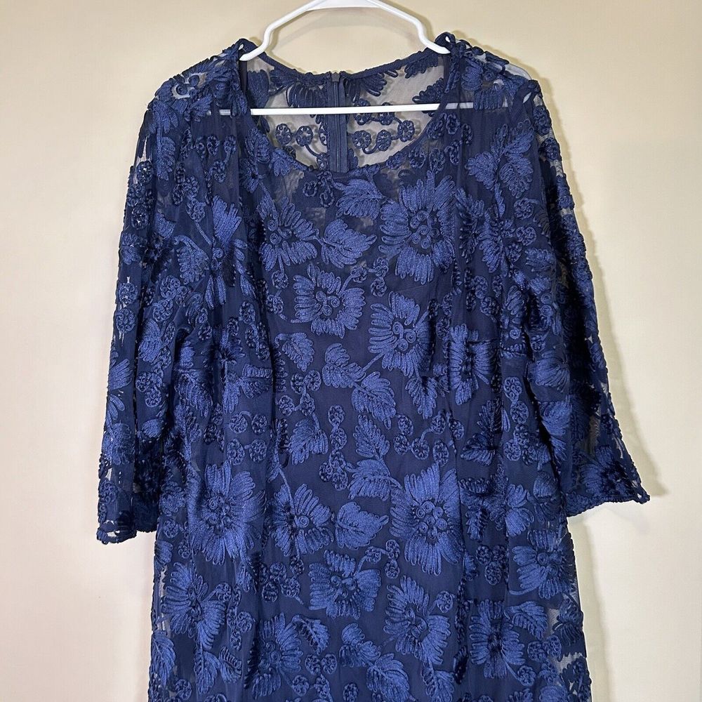 Alex Evenings Women's Tea Length Embroidered Dress with Illusion Sleeves 22W - Picture 3 of 16
